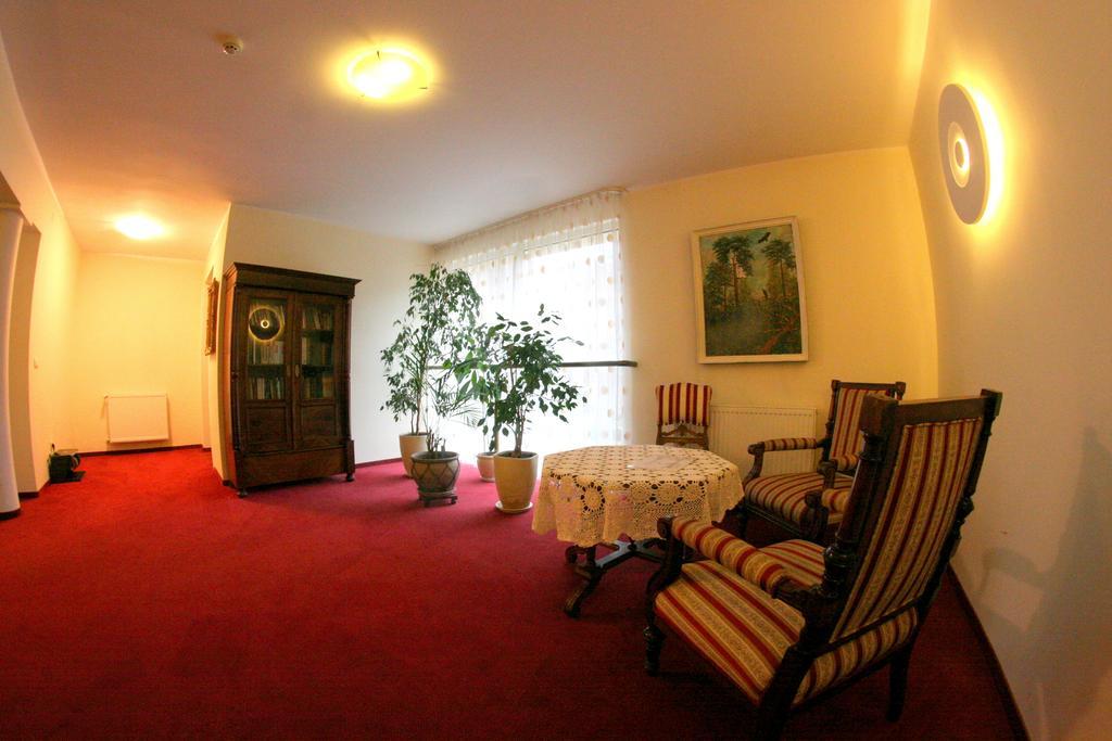 Hotel I Restauracja Złoty Las Εξωτερικό φωτογραφία