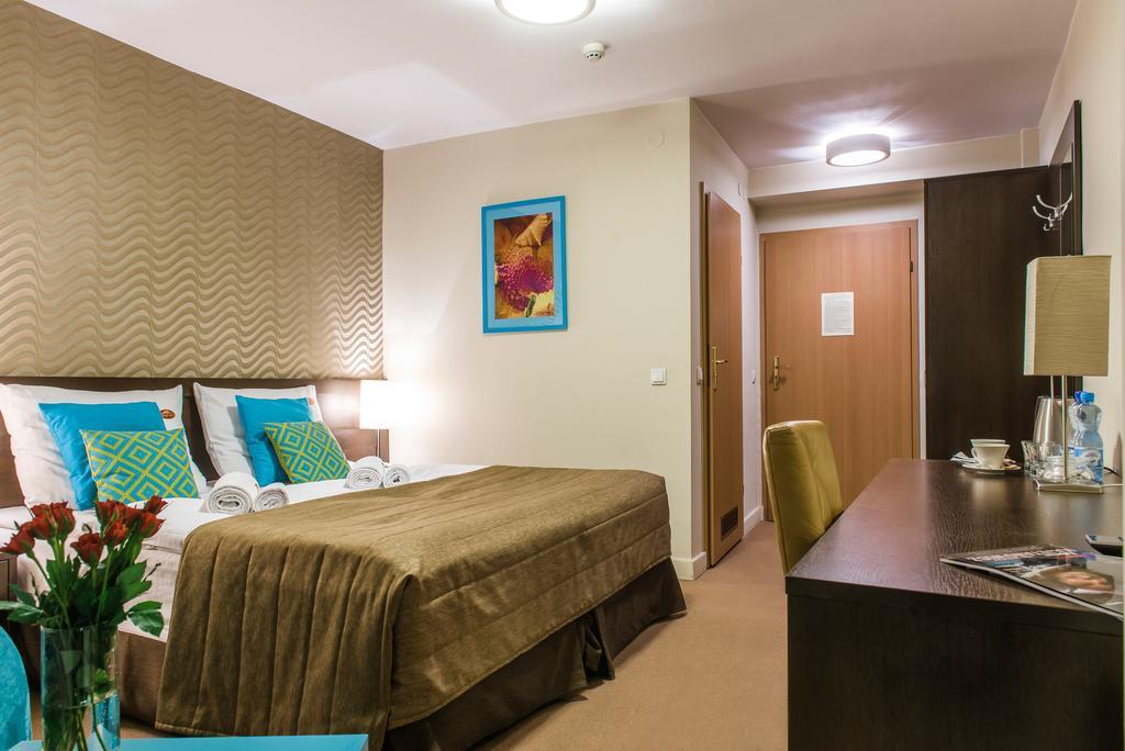 Hotel I Restauracja Złoty Las Εξωτερικό φωτογραφία