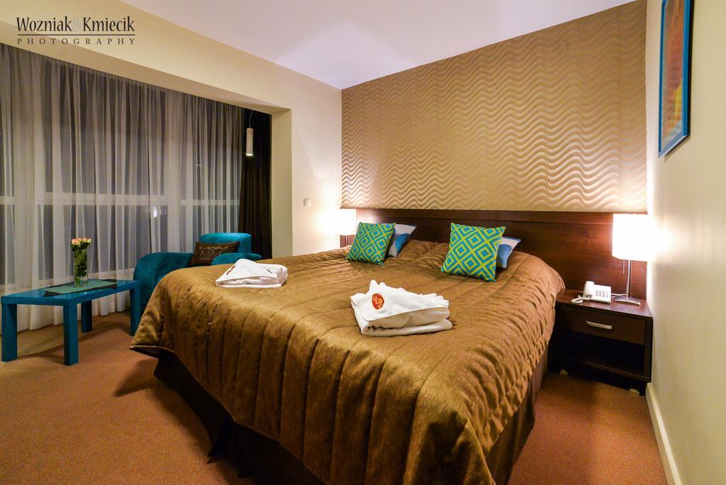 Hotel I Restauracja Złoty Las Εξωτερικό φωτογραφία